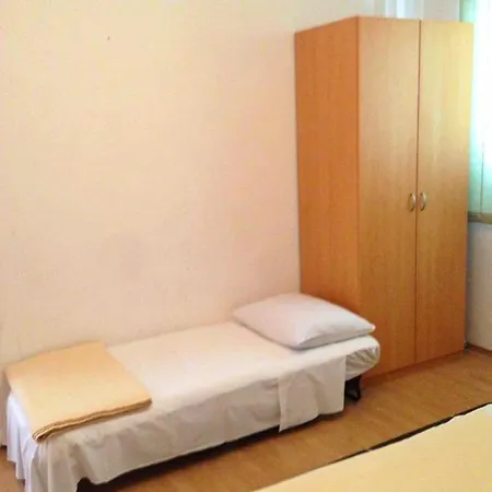 Appartamento A1 - Apt W Patio Just 3 Min Walking To The Duće