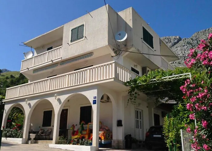 A1 - Apt W Patio Just 3 Min Walking To The * Duće