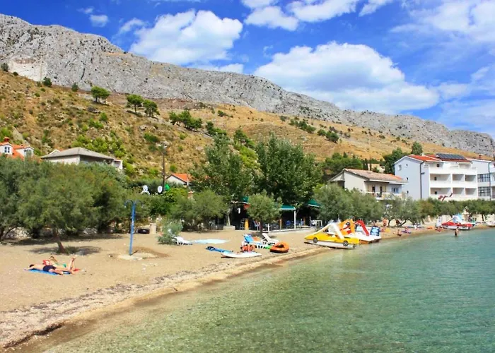 A1 - Apt W Patio Just 3 Min Walking To The * Duće