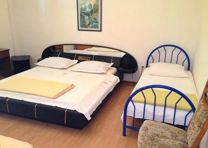 A1 - Apt W Patio Just 3 Min Walking To The Duće