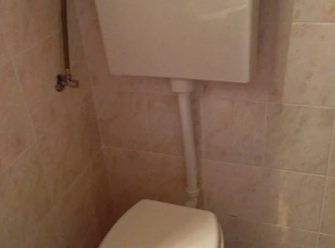 A1 - Apt W Patio Just 3 Min Walking To The